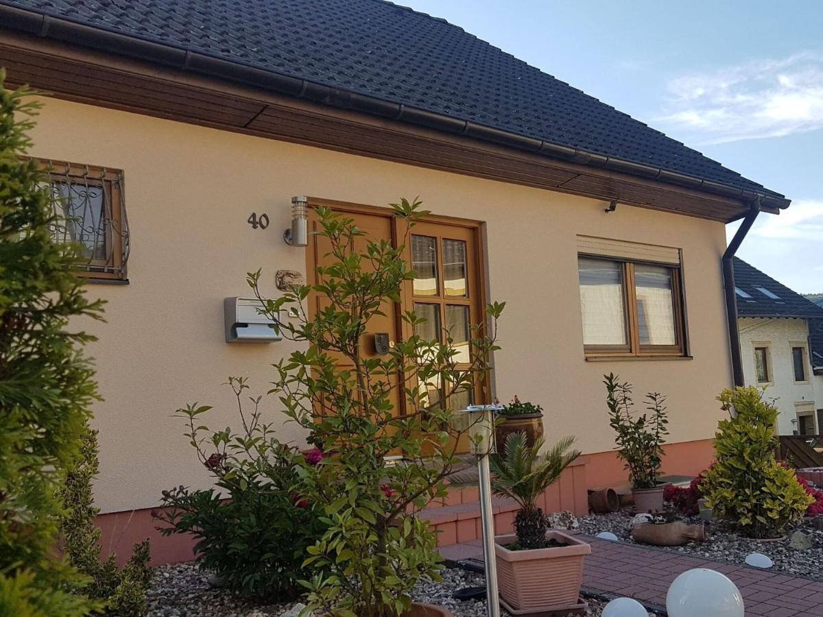 Holiday Home With Garden In Neumagen Dhron Екстер'єр фото